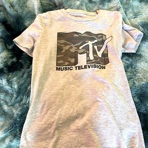 It’s a mtv shirt I’ve found in my closest and it to small for me.